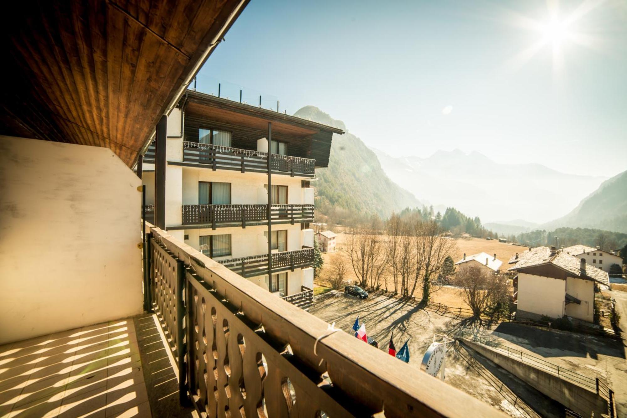 Hg Hotel Italia 布吕松 外观 照片